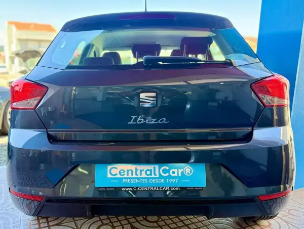 SEAT Ibiza 2023 - 14950 EUR, 74000 km - AUTO.MOTO.pt - 74000km - foto 10 de 25