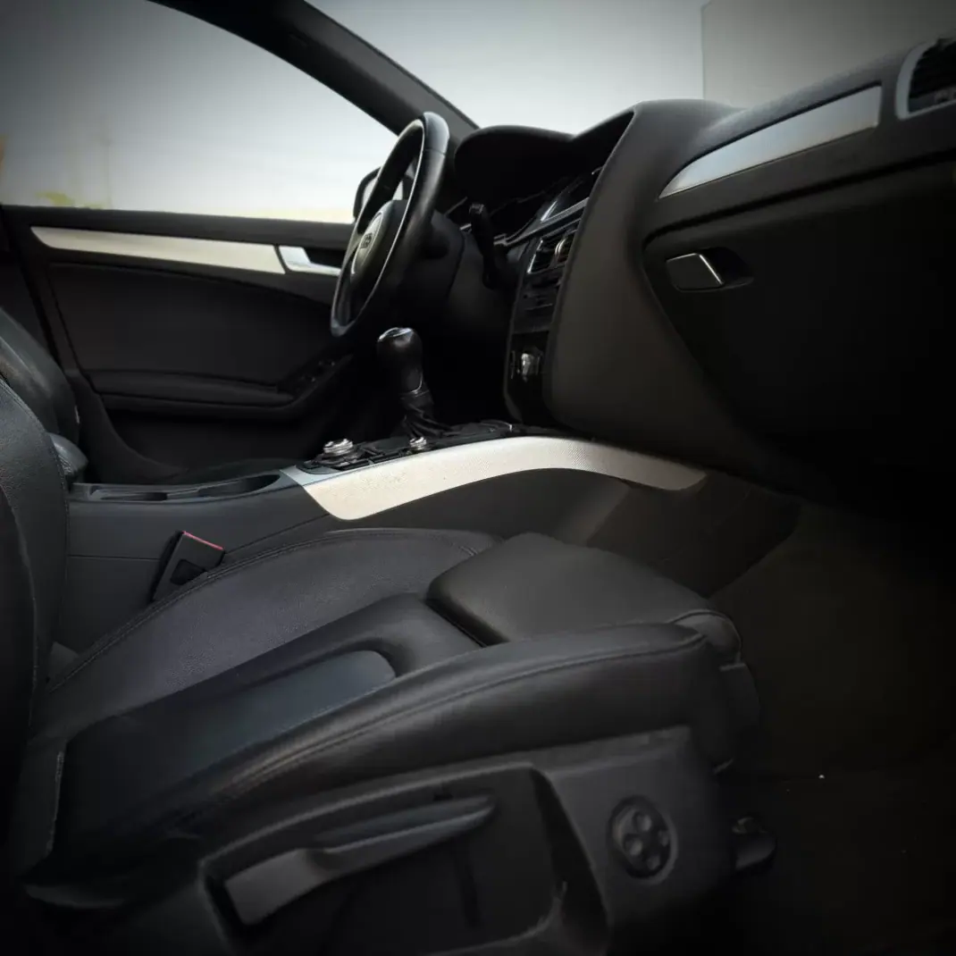 Audi A4 Avant 2012 - 13900 EUR, 258000 km - 258000km - foto 7 de 15