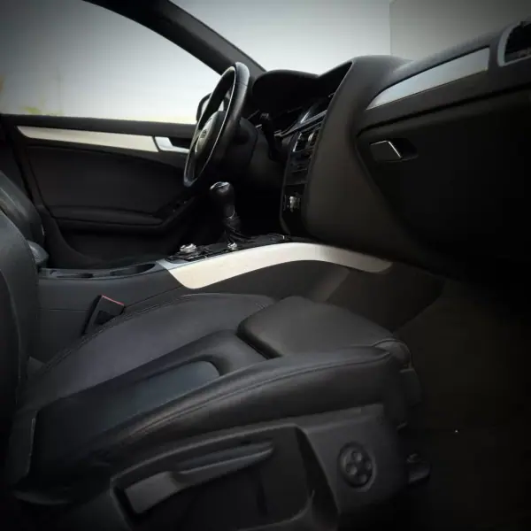 Audi A4 Avant 2012 - 13900 EUR, 258000 km - AUTO.MOTO.pt - 258000km - foto 7 de 15