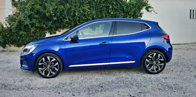 Renault Clio 2023 - 18900 EUR, 26048 km - AUTO.MOTO.pt - 26048km - foto 15 de 40