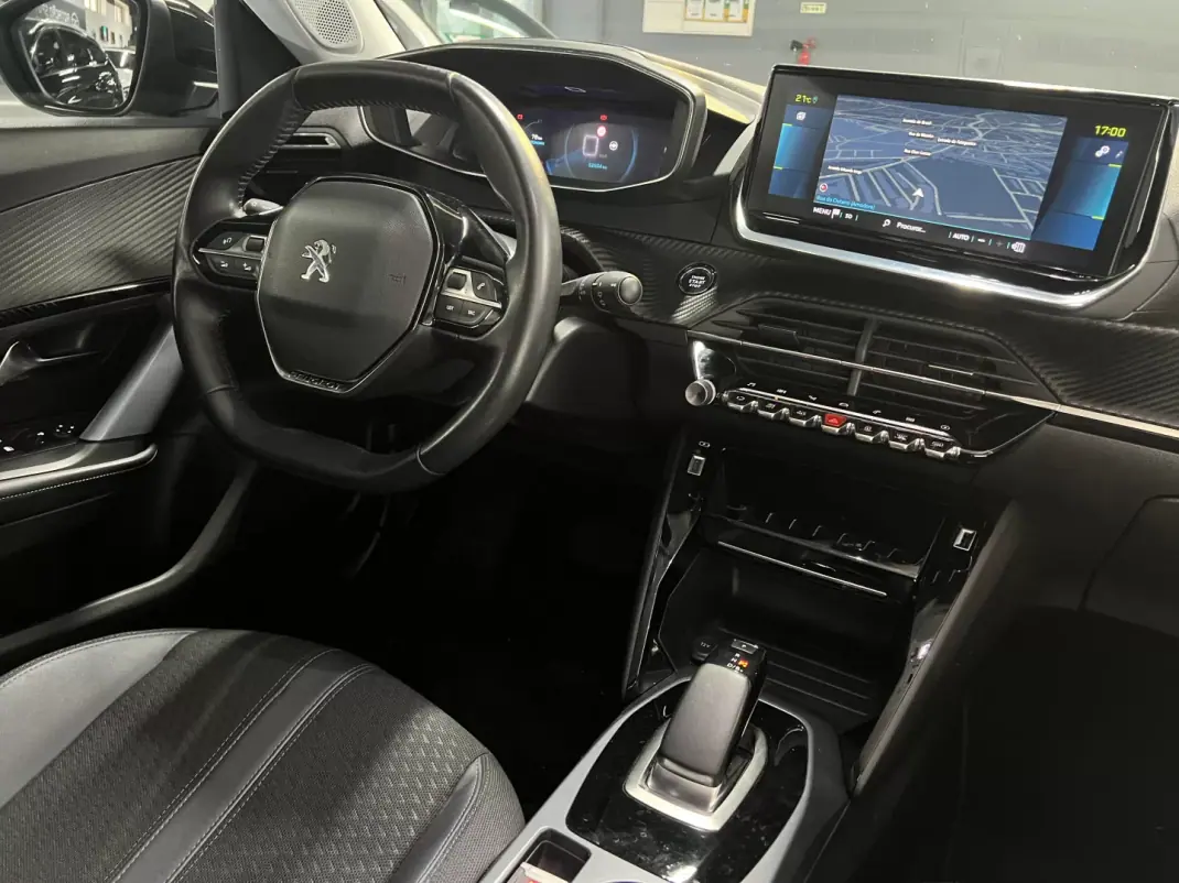 Peugeot e-2008 2020 - 18990 EUR, 50000 km - AUTO.MOTO.pt - 50000km - foto 39 de 51