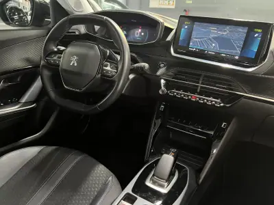 Peugeot e-2008 2020 - 18990 EUR, 50000 km - AUTO.MOTO.pt - 50000km - foto 39 de 51