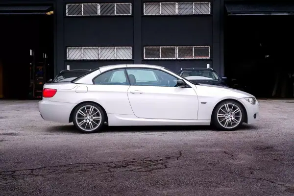 BMW 320 2016 - 18900 EUR, 230000 km - AUTO.MOTO.pt - 230000km - foto 3 de 28