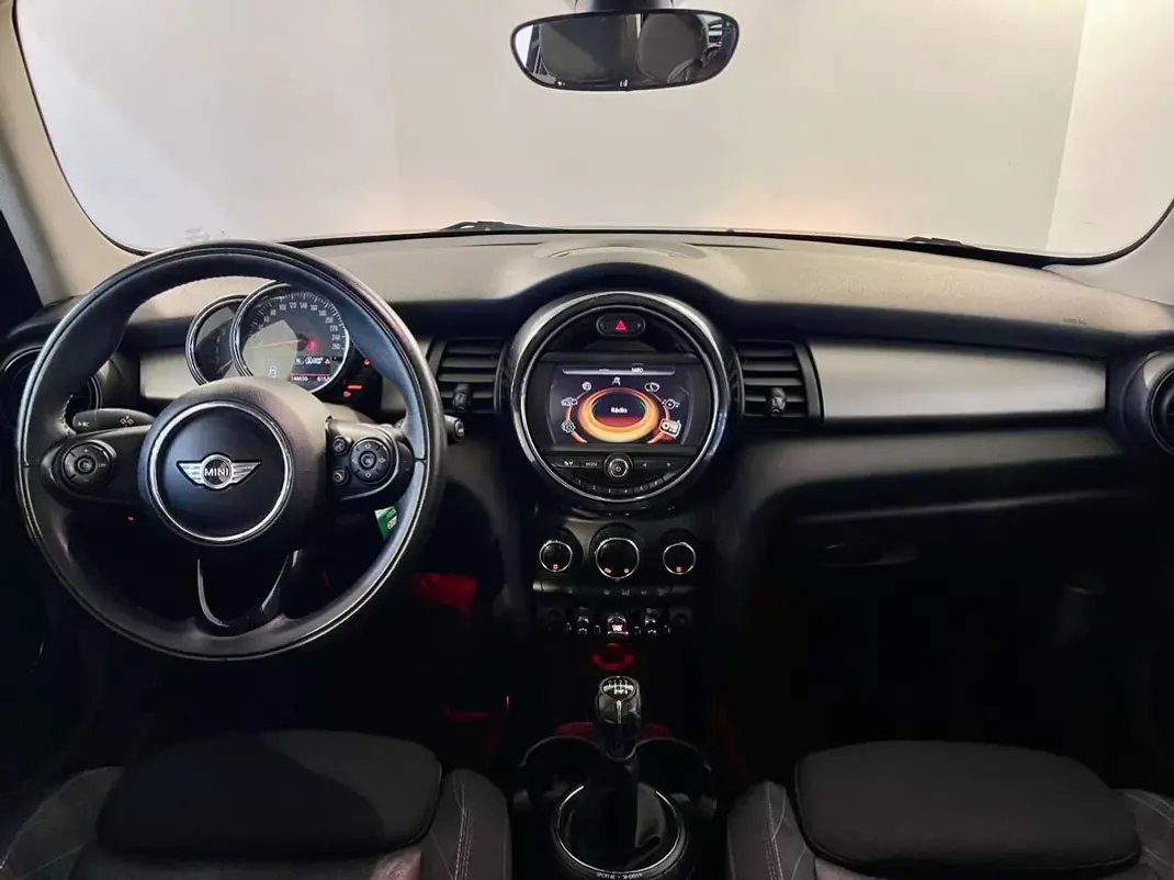 MINI 5 Portas 2016 - 12500 EUR, 146000 km - AUTO.MOTO.pt - 146000km - foto 2 de 32