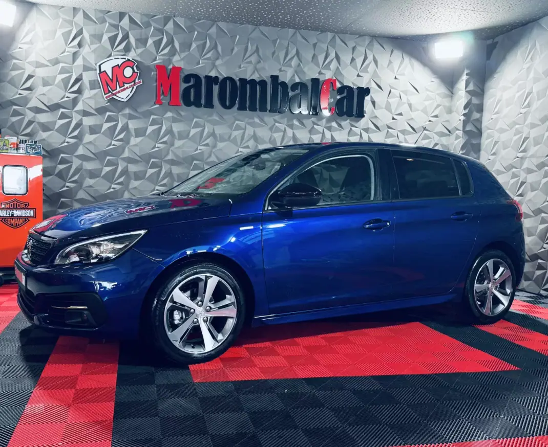 Peugeot 308 2019 - 14990 EUR, 62170 km - AUTO.MOTO.pt - 62170km - foto 1 de 36