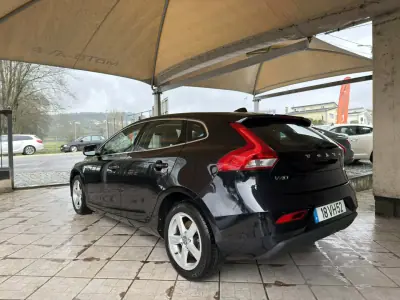 Volvo V40 2014 - 10950 EUR, 203325 km - AUTO.MOTO.pt - 203325km - foto 5 de 32