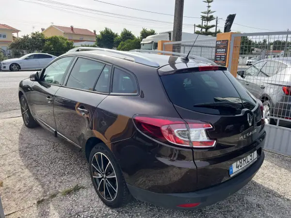 Renault Mégane Sport Tourer 2012 - 6450 EUR, 245827 km - AUTO.MOTO.pt - 245827km - foto 11 de 14