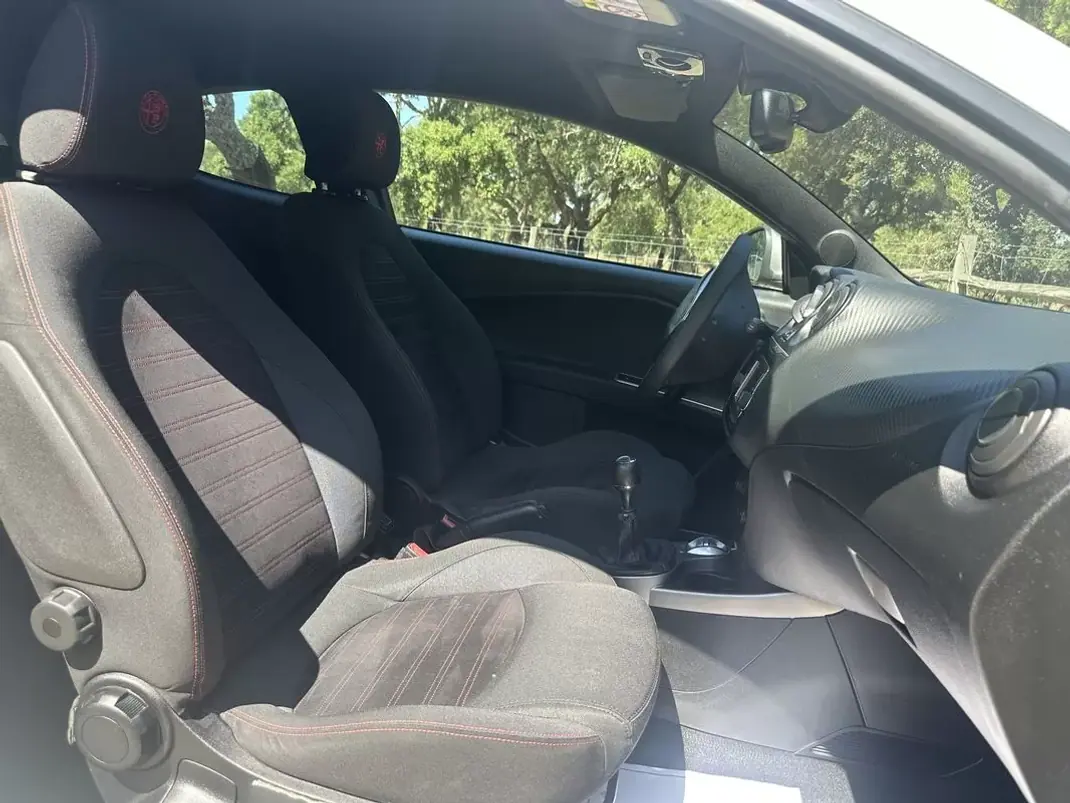 Alfa Romeo MiTo 2016 - 8750 EUR, 90000 km - 90000km - foto 8 de 11