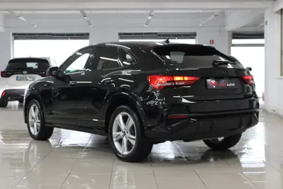 Audi Q3 Sportback 2021 - 35900 EUR, 89638 km - AUTO.MOTO.pt - 89638km - foto 2 de 18