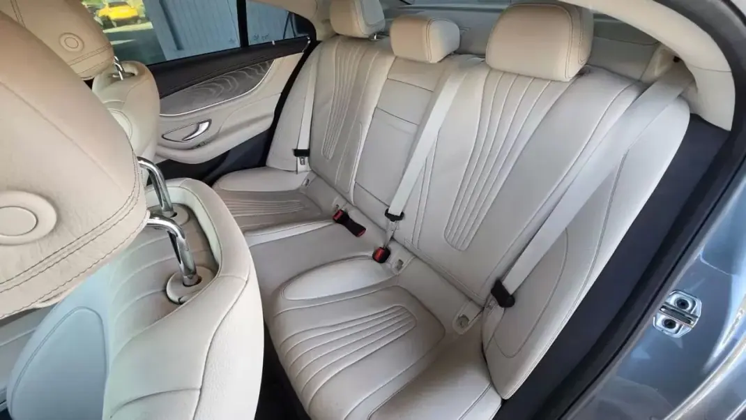 Mercedes-Benz CLS 300 2019 - 29900 EUR, 233849 km - 233849km - foto 12 de 22