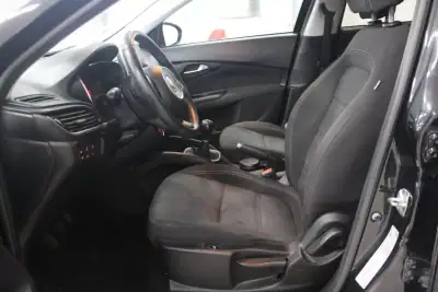Fiat Tipo Station Wagon 2019 - 10400 EUR, 162509 km - AUTO.MOTO.pt - 162509km - foto 5 de 27