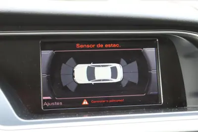 Audi A4 2014 - 14990 EUR, 168000 km - AUTO.MOTO.pt - 168000km - foto 21 de 25