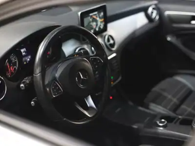 Mercedes-Benz GLA 180 2016 - 20990 EUR, 152000 km - AUTO.MOTO.pt - 152000km - foto 13 de 21