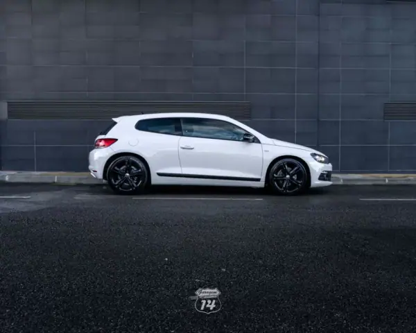 Volkswagen Scirocco 2013 - 16990 EUR, 153299 km - AUTO.MOTO.pt - 153299km - foto 4 de 49