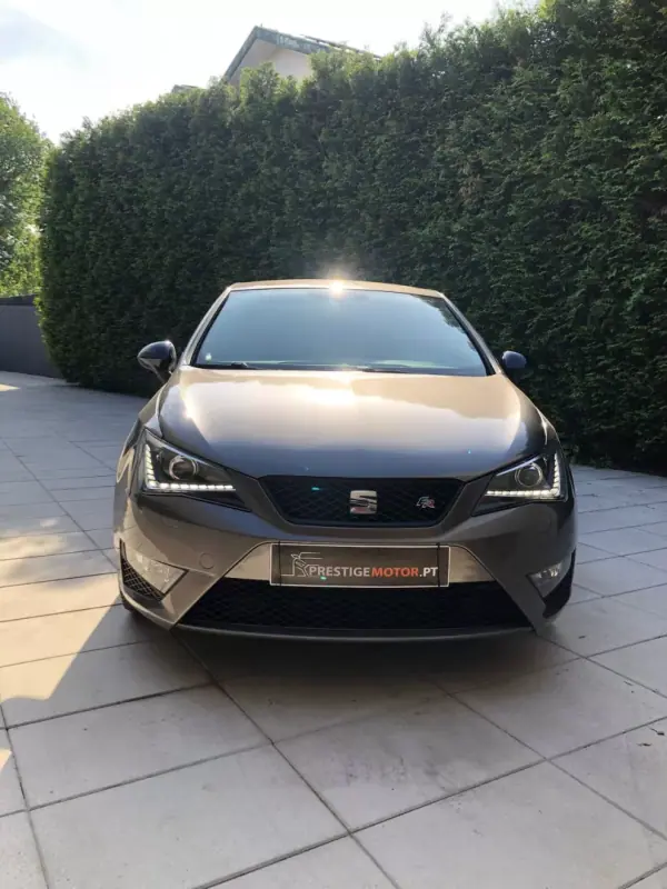 SEAT Ibiza 2016 - 10750 EUR, 142000 km - AUTO.MOTO.pt - 142000km - foto 2 de 33