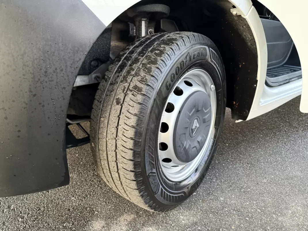 Renault Master 2.3 Dci L3 3.5T 135 cv C.Dupla 2020 - 25610 EUR, 107000 km - AUTO.MOTO.pt - 107000km - foto 29 de 29