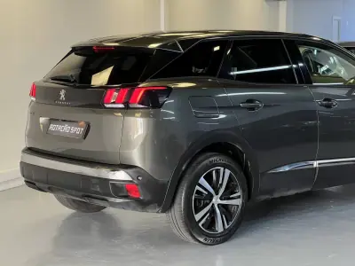 Peugeot 3008 2019 - 12990 EUR, 115000 km - AUTO.MOTO.pt - 115000km - foto 36 de 43