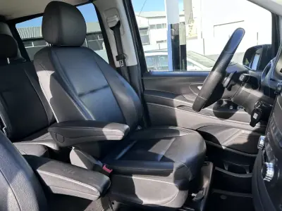 Mercedes-Benz Vito Tourer 2015 - 24900 EUR, 320000 km - AUTO.MOTO.pt - 320000km - foto 33 de 57