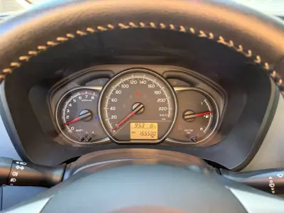 Toyota Yaris 2014 - 8900 EUR, 155500 km - foto 6 de 13