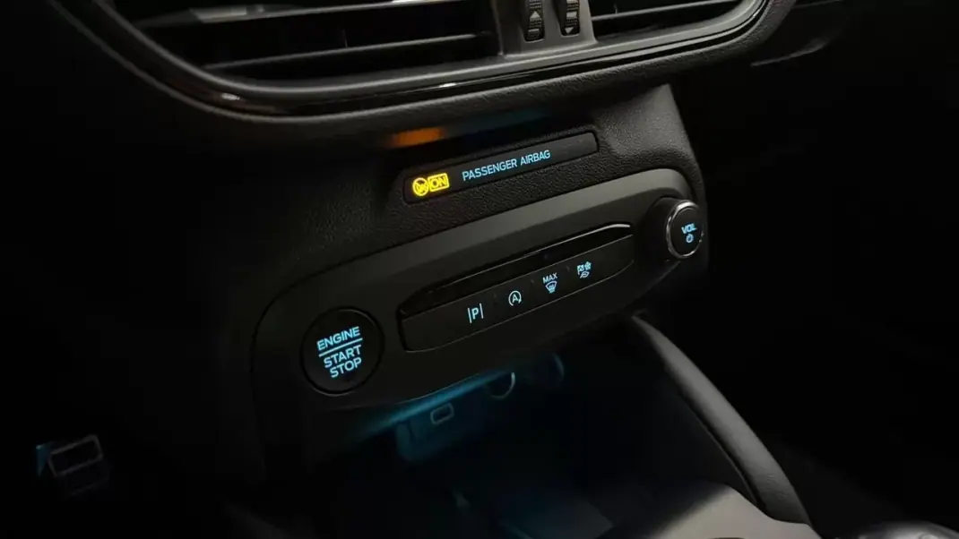 Ford Focus 2025 - 22990 EUR, 11701 km - AUTO.MOTO.pt - 11701km - foto 24 de 35