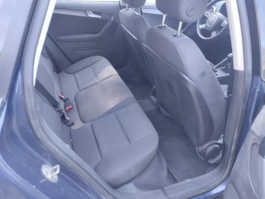 Audi A3 Sportback 2012 - 5250 EUR, 260000 km - AUTO.MOTO.pt - 260000km - foto 10 de 23