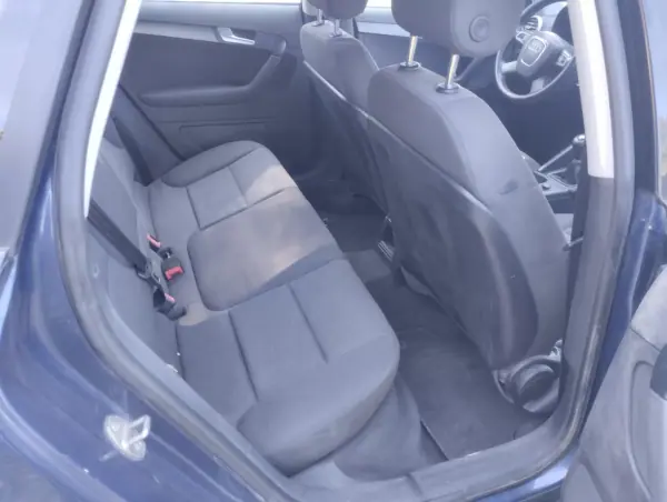 Audi A3 Sportback 2012 - 8999 EUR, 260000 km - AUTO.MOTO.pt - 260000km - foto 10 de 23