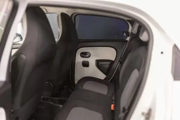 Renault Twingo 2019 - 9490 EUR, 90548 km - AUTO.MOTO.pt - 90548km - foto 20 de 22