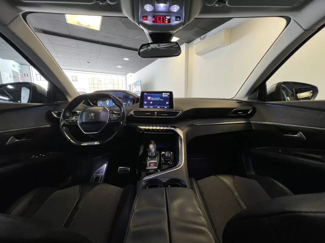 Peugeot 3008 2018 - 18490 EUR, 170000 km - AUTO.MOTO.pt - 170000km - foto 20 de 44