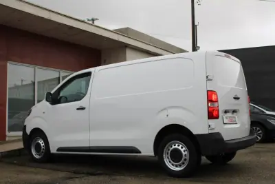 Citroën Jumpy 2016 - 13990 EUR, 148000 km - AUTO.MOTO.pt - 148000km - foto 10 de 22