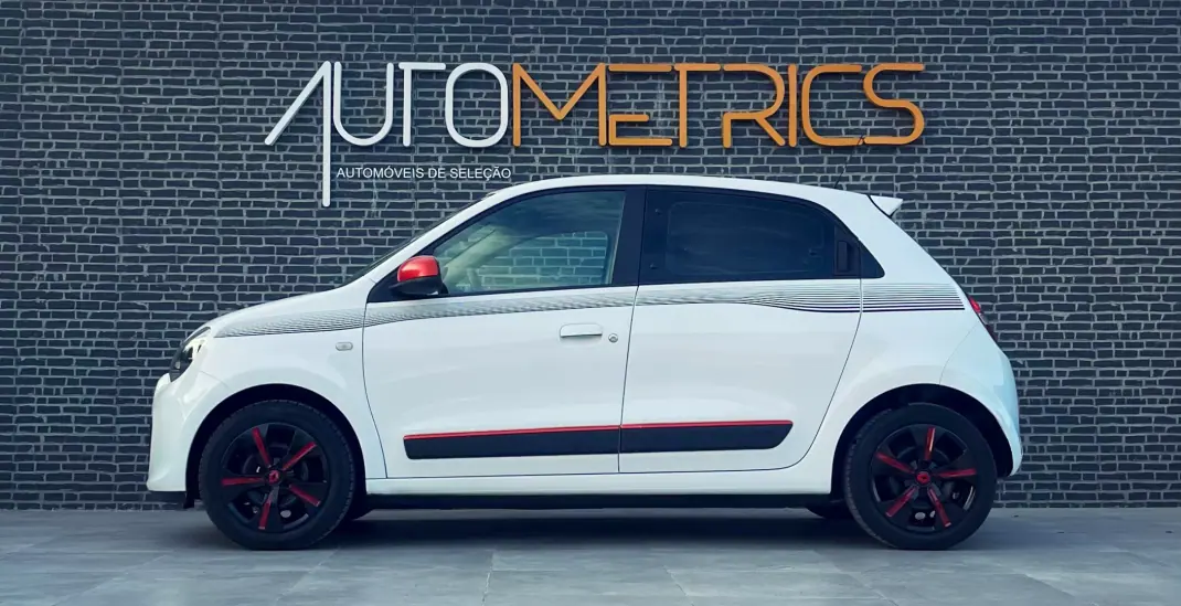 Renault Twingo 2015 - 9900 EUR, 155000 km - AUTO.MOTO.pt - 155000km - foto 7 de 12