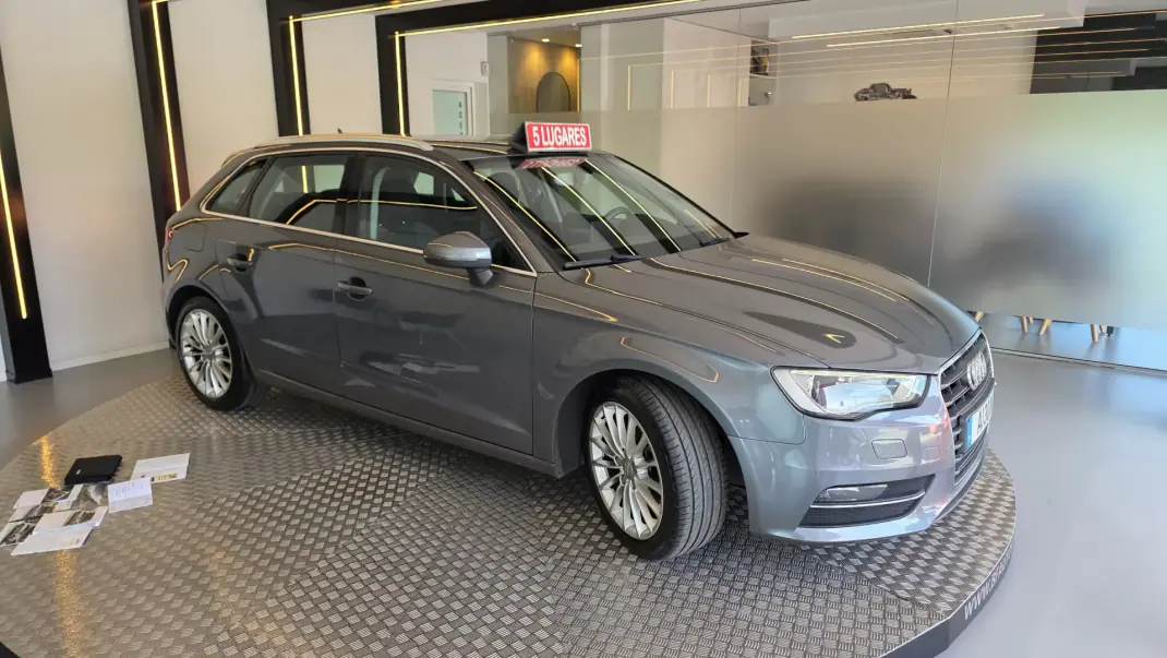 Audi A3 Sportback 2013 - 9900 EUR, 274066 km - AUTO.MOTO.pt - 274066km - foto 19 de 58