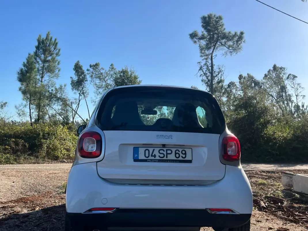 Smart ForTwo 2015 - 9990 EUR, 56330 km - 56330km - foto 7 de 32