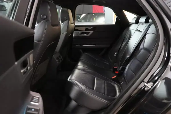 Jaguar XF 2016 - 25900 EUR, 63375 km - AUTO.MOTO.pt - 63375km - foto 21 de 36