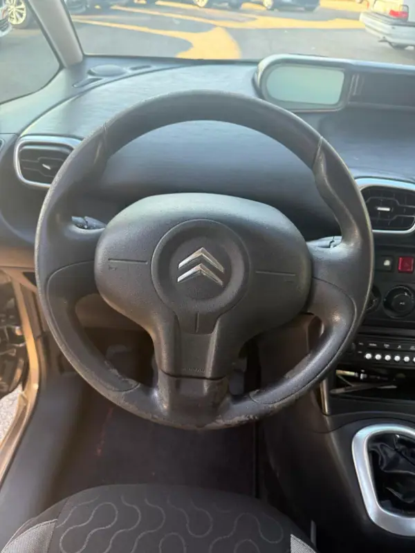 Citroën C3 Picasso 2010 - 10900 EUR, 187511 km - AUTO.MOTO.pt - 187511km - foto 30 de 31