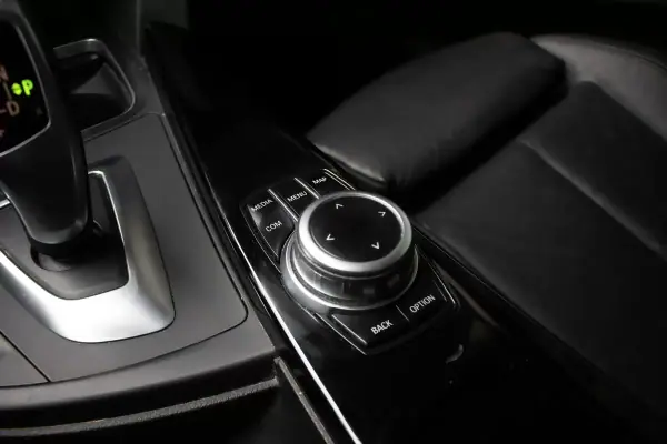 BMW 318 Gran Turismo 2019 - 21900 EUR, 233336 km - 233336km - foto 18 de 36