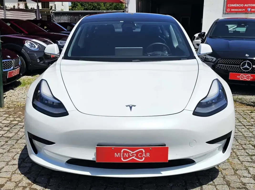 Tesla Model 3 2020 - 25500 EUR, 99000 km - AUTO.MOTO.pt - 99000km - foto 16 de 25