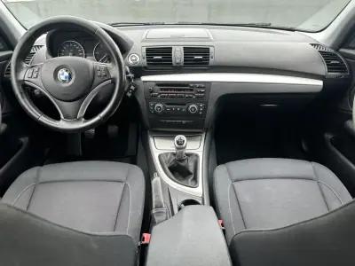 BMW 118 2009 - 8900 EUR, 184000 km - AUTO.MOTO.pt - 184000km - foto 31 de 55