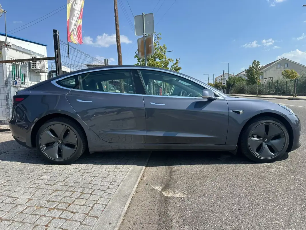 Tesla Model 3 2020 - 33900 EUR, 48971 km - 48971km - foto 11 de 31