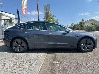 Tesla Model 3 2020 - 33900 EUR, 48971 km - 48971km - foto 11 de 31