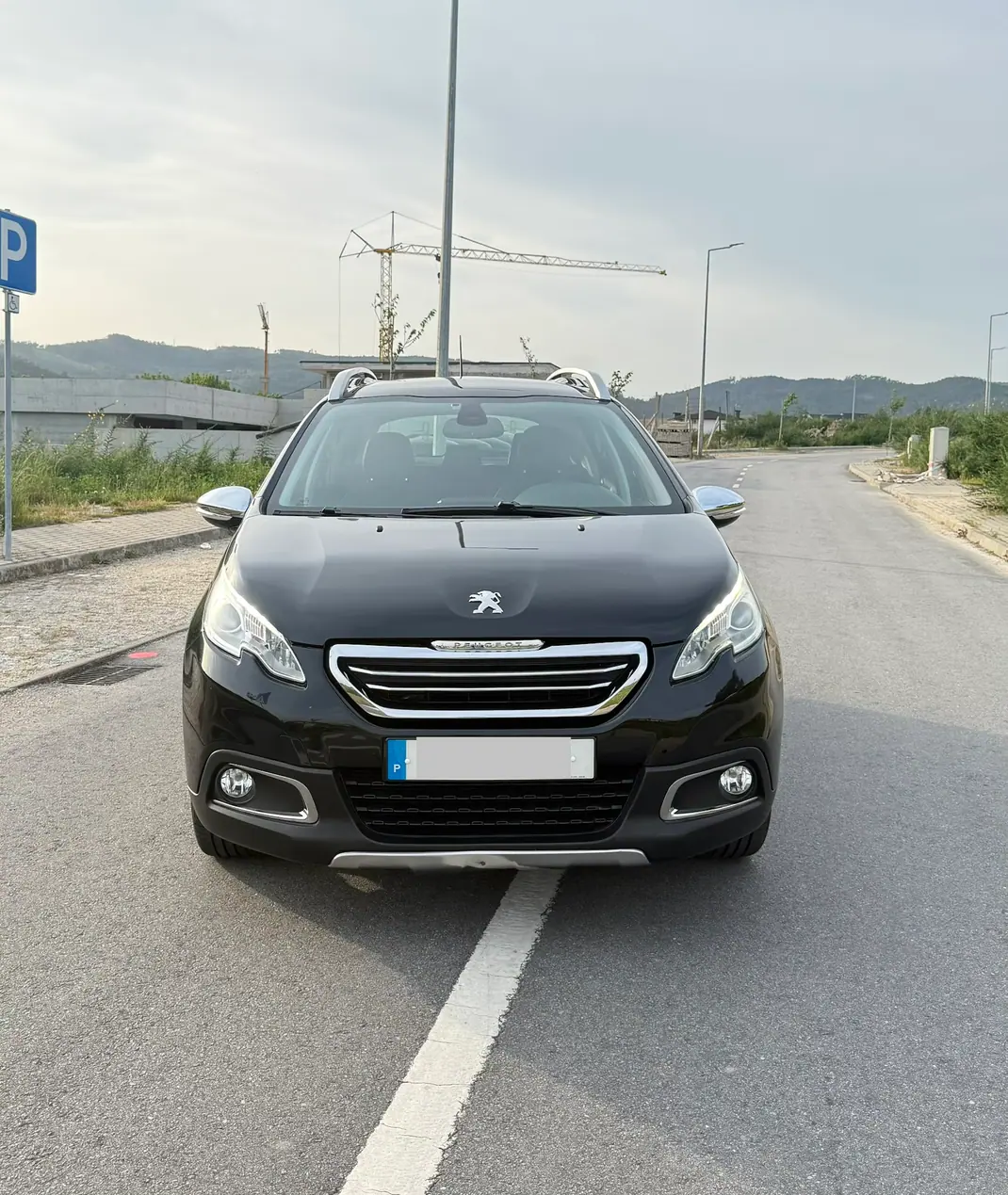 Peugeot 2008 2016 - 10900 EUR, 160000 km - AUTO.MOTO.pt - 160000km - foto 2 de 9