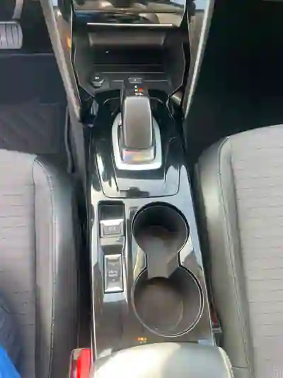 Peugeot e208 2020 - 14950 EUR, 53706 km - 53706km - foto 10 de 12