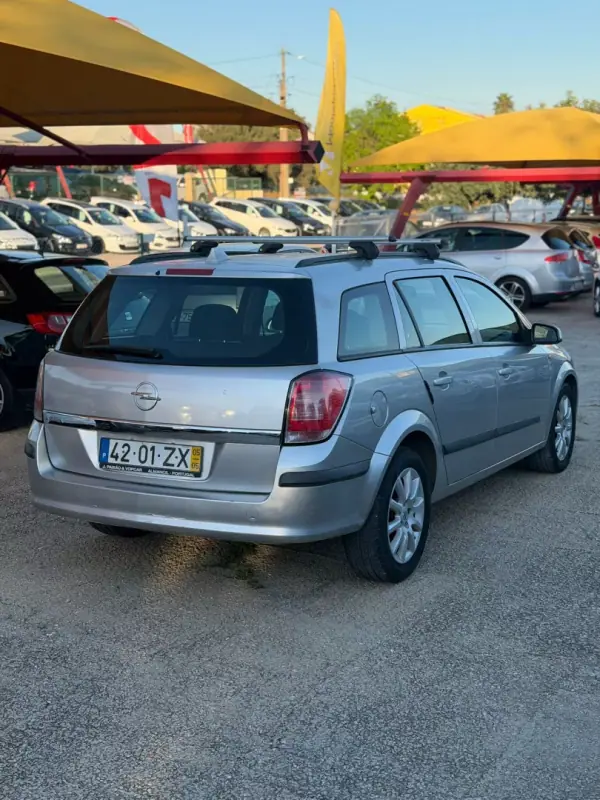 Opel Astra 2005 - 5900 EUR, 170198 km - AUTO.MOTO.pt - 170198km - foto 4 de 8