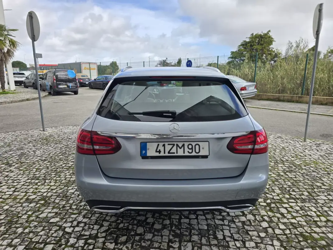 Mercedes-Benz C 200 2014 - 12450 EUR, 252000 km - AUTO.MOTO.pt - 252000km - foto 3 de 18