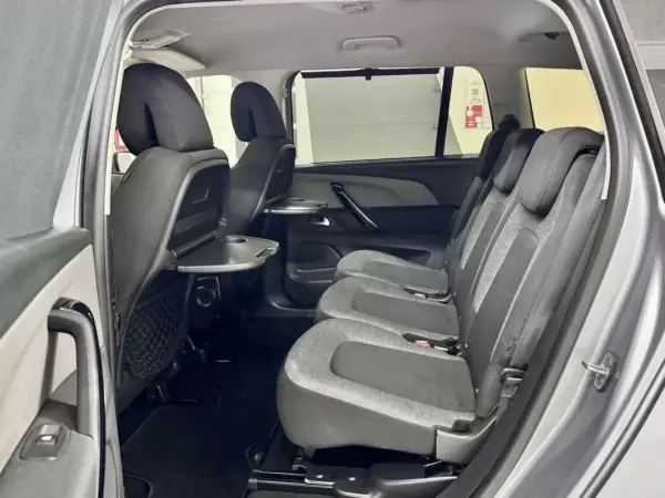 Citroën C4 Grand Picasso 2018 - 11500 EUR, 154000 km - AUTO.MOTO.pt - 154000km - foto 39 de 57