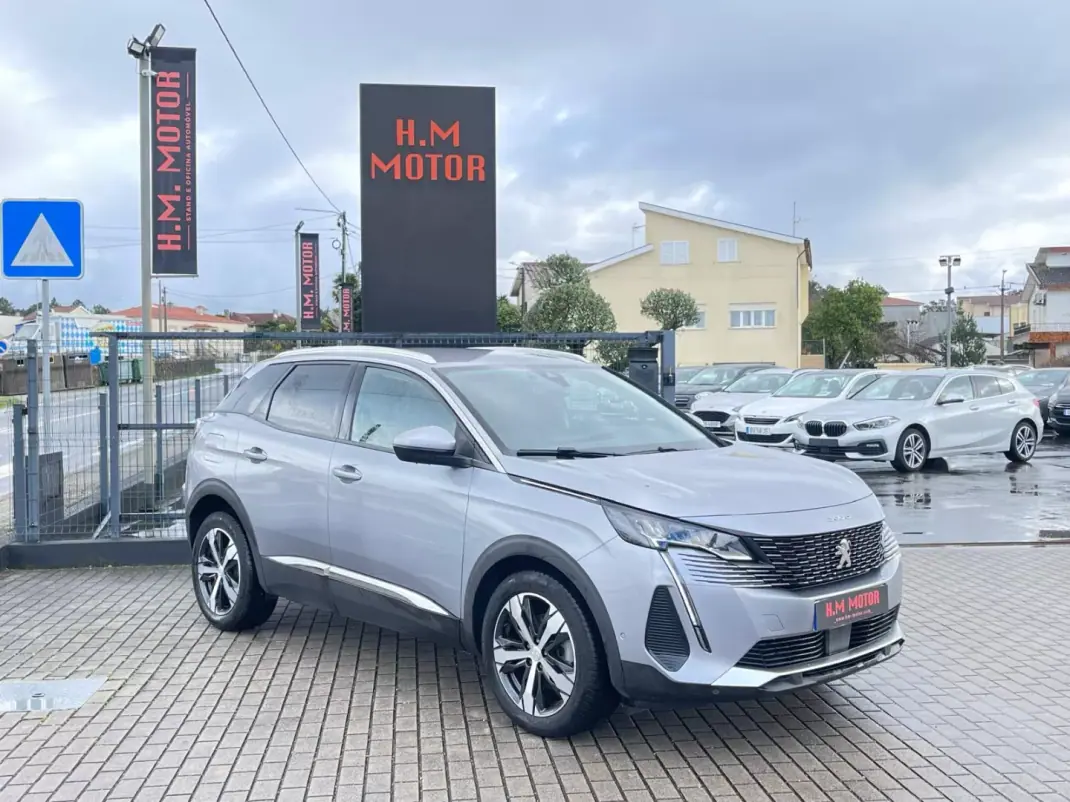 Peugeot 3008 2021 - 22900 EUR, 51000 km - AUTO.MOTO.pt - 51000km - foto 1 de 10