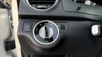 Mercedes-Benz C 180 2014 - 14900 EUR, 245000 km - AUTO.MOTO.pt - 245000km - foto 16 de 25