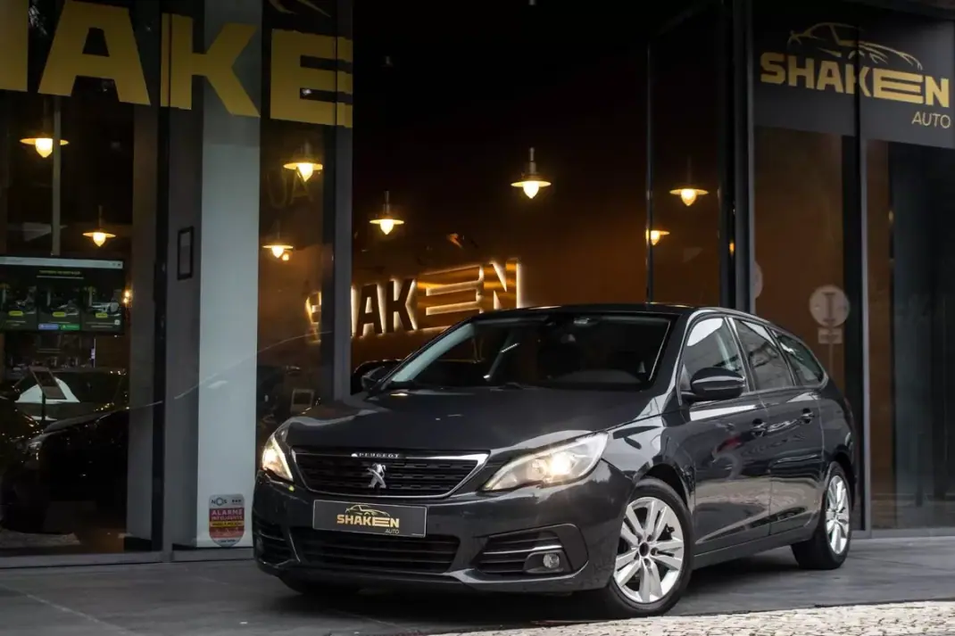 Peugeot 308 SW 2019 - 9750 EUR, 294100 km - AUTO.MOTO.pt - 294100km - foto 1 de 36