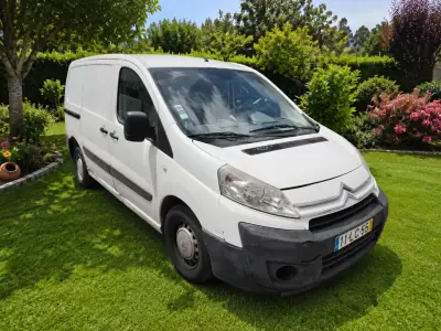 Citroën Jumpy 2010 - 1950 EUR, 424119 km - AUTO.MOTO.pt - 424119km - foto 2 de 9