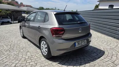 Volkswagen Polo 2018 - 11890 EUR, 88000 km - AUTO.MOTO.pt - 88000km - foto 4 de 31