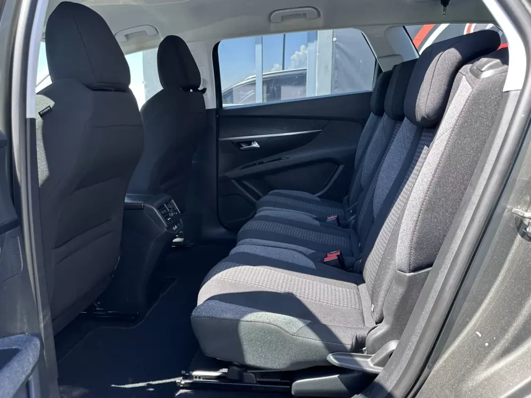 Peugeot 5008 2017 - 13900 EUR, 200000 km - AUTO.MOTO.pt - 200000km - foto 43 de 49
